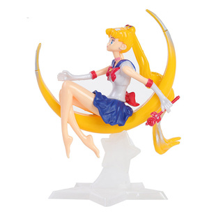 坐姿月亮美少女战士水冰月爱心珍珠环奢华金色球蛋糕装饰插件摆件