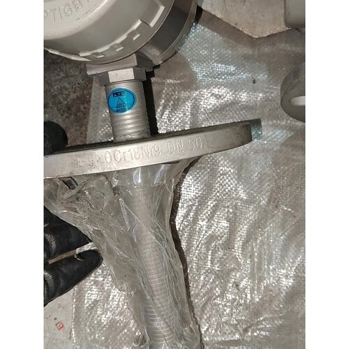 议价2台全新未用UG1132智能流量计有色如图实拍有意私聊维修