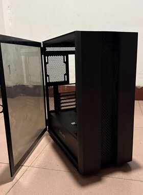 出一个影驰海景房黑色侧透机箱，支持MATX主板，前面板网孔散