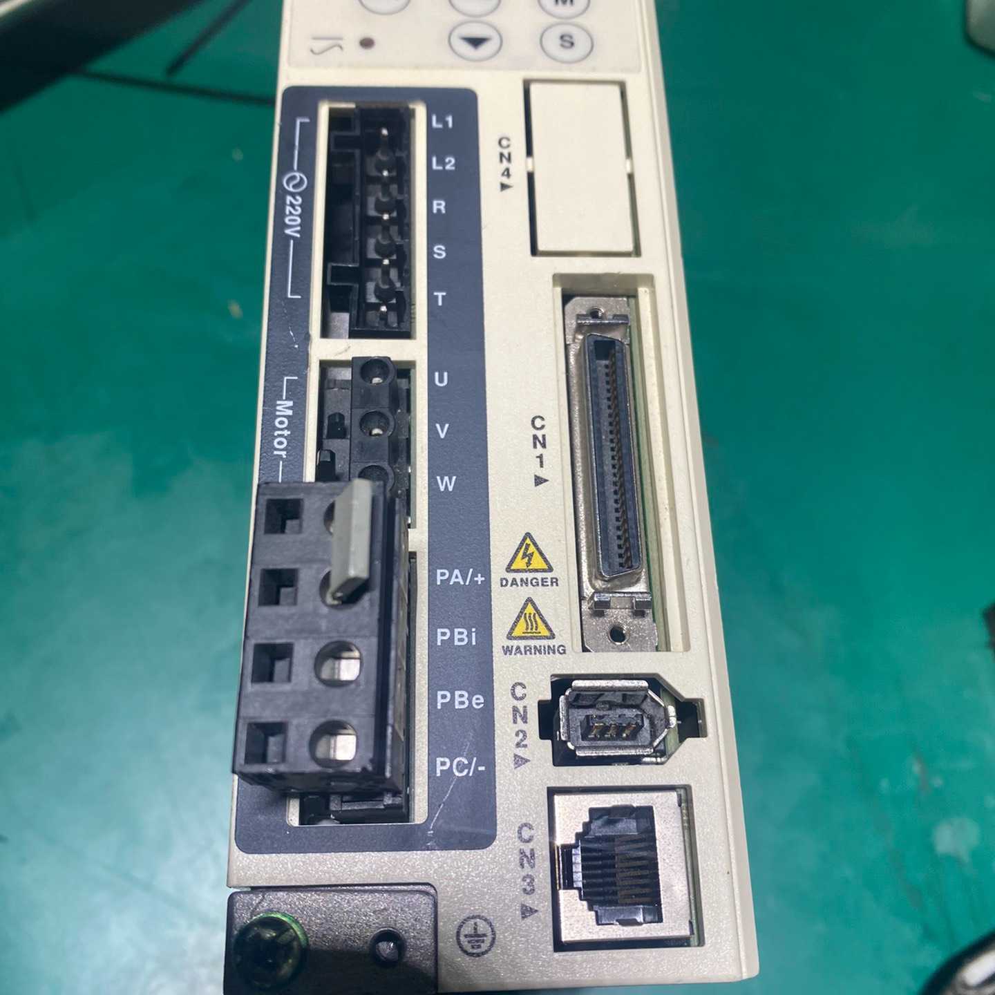 施耐德伺服驱动器LXM23DU01M3X