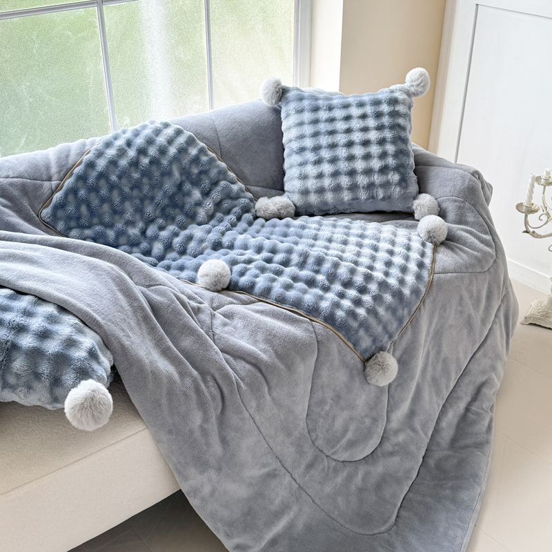 兔毛绒 抱枕被子两用二合一车用午睡枕头被2024新款车载折叠靠枕