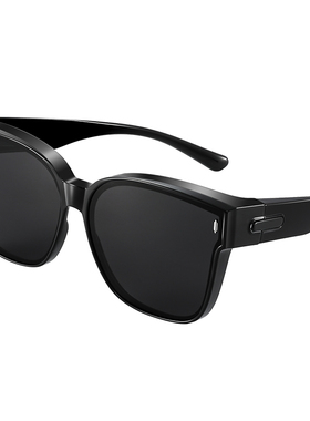 套在卡在眼镜上的墨镜可套近视镜