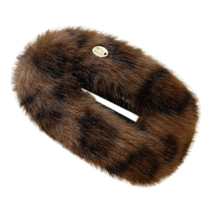 秋冬毛绒鲍鱼抓夹女高级感2025新款鸭嘴夹发夹后脑勺一字夹鲨鱼夹