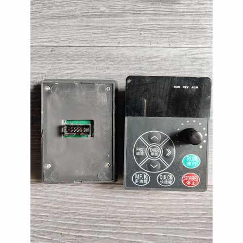 变频器面板中达台达EV8100