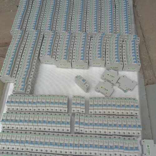 施耐德EZ7Ls81p空开断路器10A16A20
