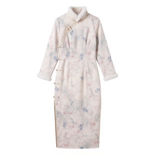 新中式旗袍2026年冬季新款长袖加绒加厚毛绒领保暖日常可穿连衣裙