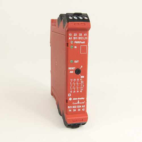 议价440R-S13R2安全继电器罗克韦尔Allen-Bradley全新现货440RS13