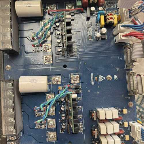 华宇变频器主板HYMC6826DR33拆机品功能完好