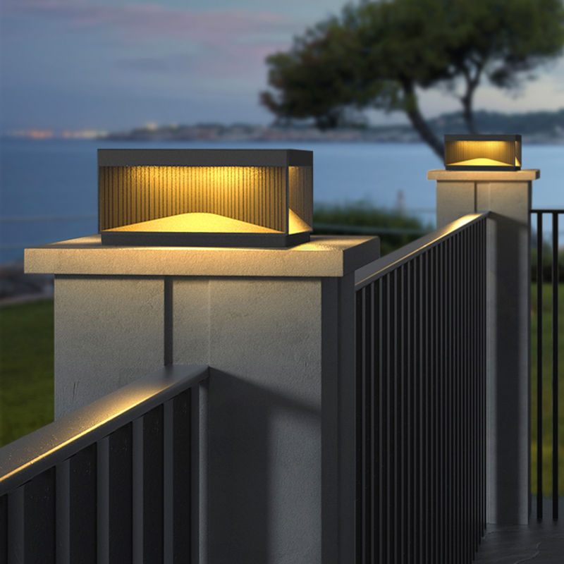 2025新款太阳能庭院门柱灯别墅花园院子大门柱头灯户外防水围墙灯