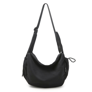 韩系轻便包包女防水尼龙饺子包学生休闲上课通勤户外单肩斜挎包男