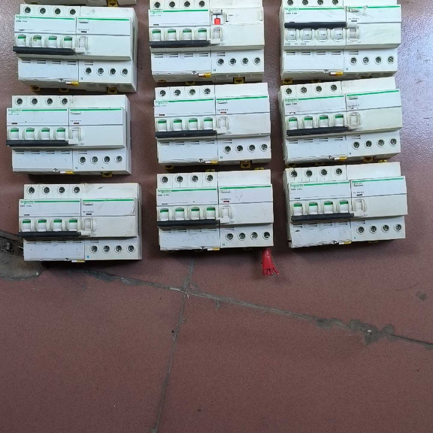 4Pc63A漏电保护器，  实物图片   正常使用议价