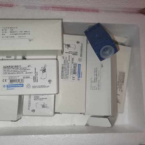 议价施耐德ZCP25限位开关XCKP2518G11，全新实物图，低价转让，