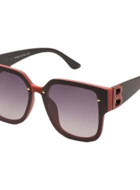 墨镜方形宽腿大字母显瘦红框旅游