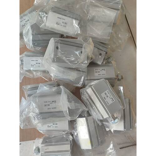 询价下单全新SMC气缸，CDQ2A20-20DMZ，一共20台，保正