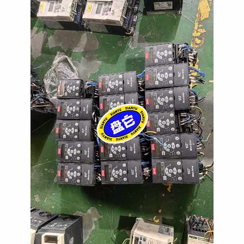 丹佛斯拆机变频器FC-051PK37T4E20H 0.37k