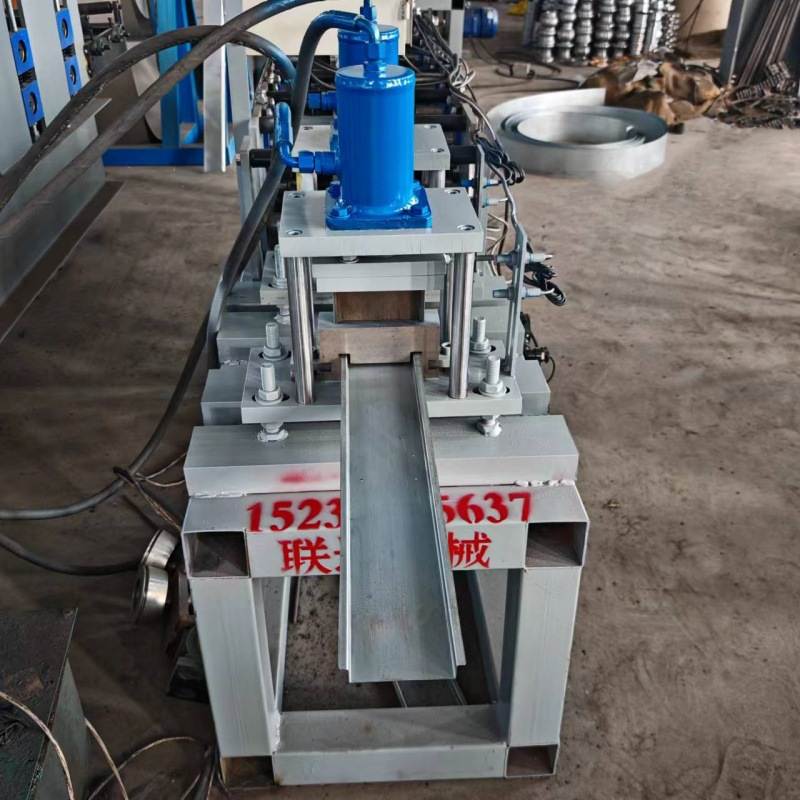 自动换型可调节活动板房檩条机设备C型钢机全自动cz一体檩条机