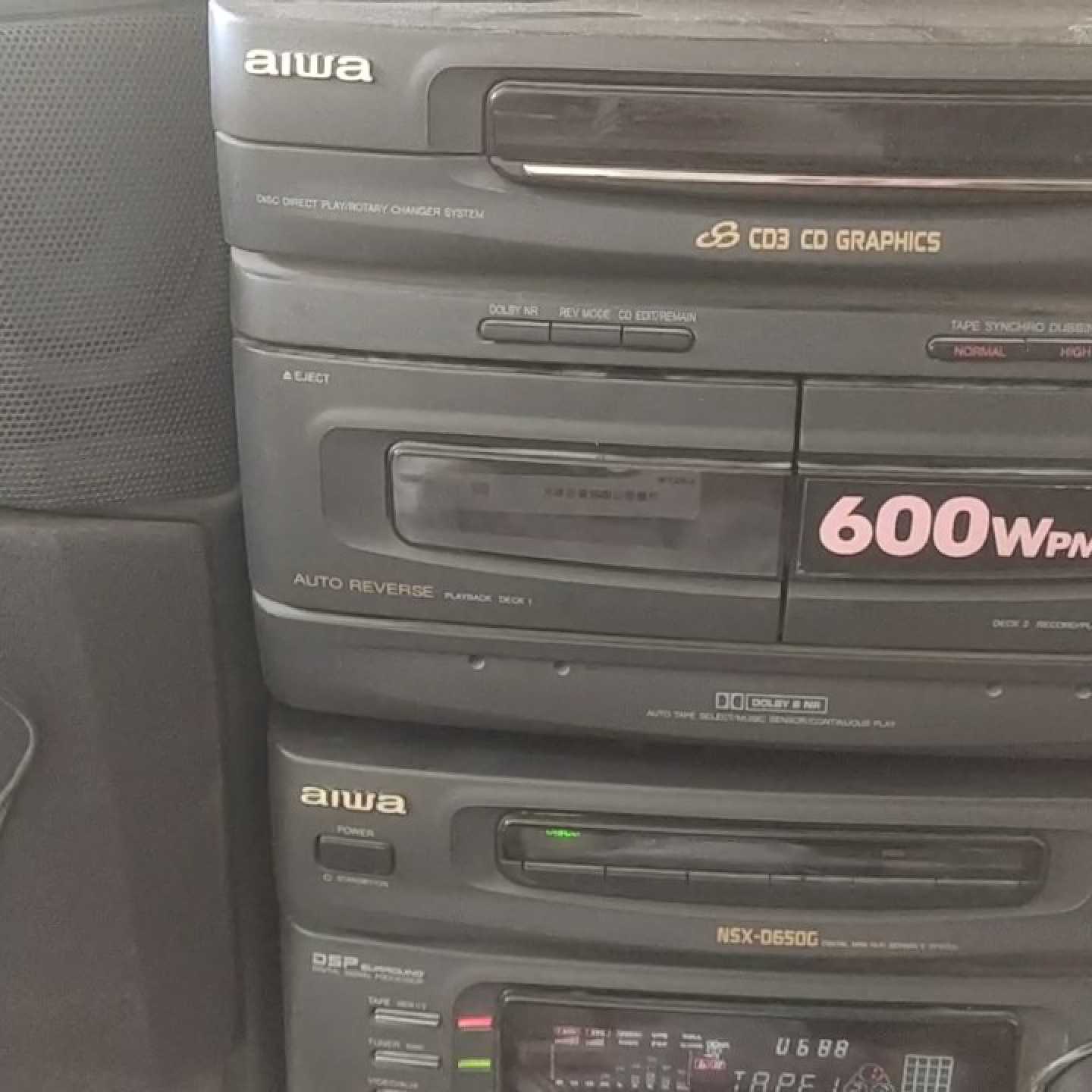 日本爱华aⅰwa组合音响NSX-D650G ，机器效