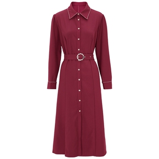 马天奴2025春夏新款酒红色翻领单排扣连衣裙子收腰长袖配腰带时尚