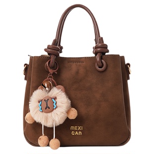 稻草人女包2025新款复古水桶包美拉德风斜挎包精致单肩手提包正品