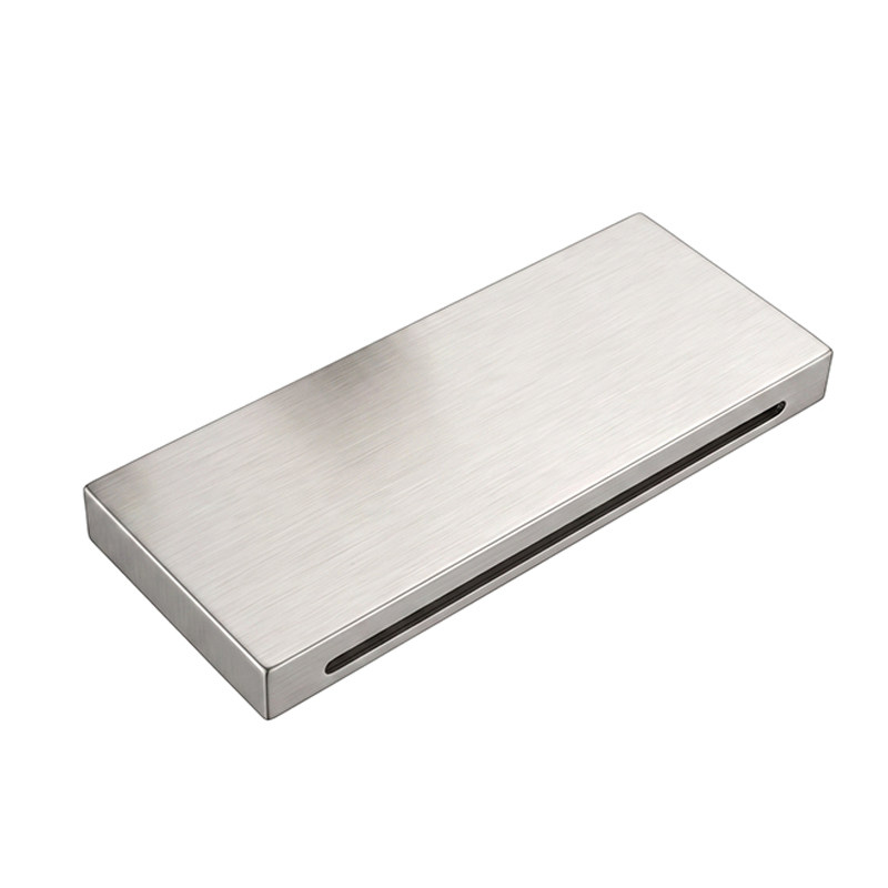 隐藏式泡池浴缸大流量瀑布水龙头
