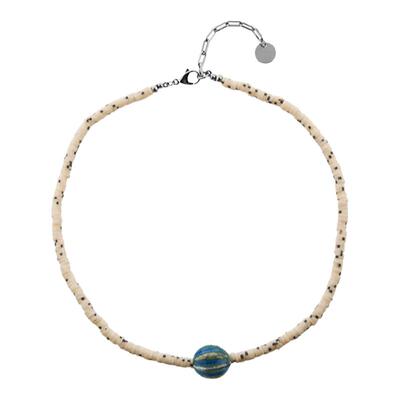 圆球吊坠项链是圆球形状