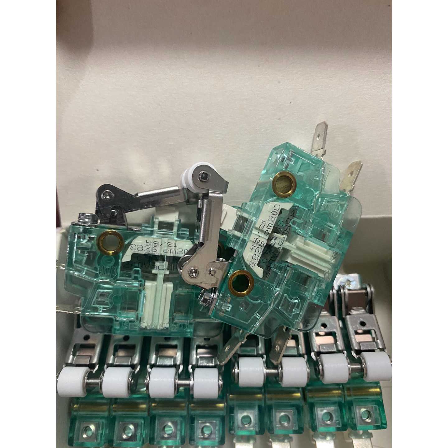 议价-德国SCHALTBAU沙尔特宝S826 em 20 C双