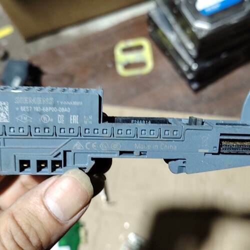 溢价-ET200SP基座，型号6ES7 193-6BP00-