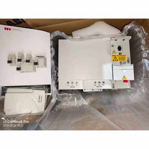 议价全新变频器ACS31003E34A1415kW维修