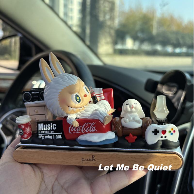 泡泡玛特拉布布labubu车载临时挪车停车电话号码牌奶油胶高档摆件