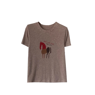 大码女装夏季2026新款微胖MM显瘦设计感小马印花正肩短袖T恤上衣