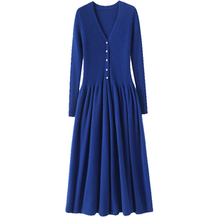 盛放情感！复古金扣V领羊绒衫连衣裙女中长款纯羊绒毛衣秋冬伞裙