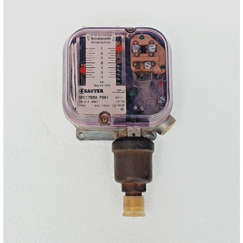 SAUTER DFC17B59 F001 Pressure Switch 1 to 5 Bar  NEW