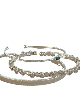 秋冬叠戴蓝锆石竖纹半开口复古贵气手镯简约大气高级手环百搭银色