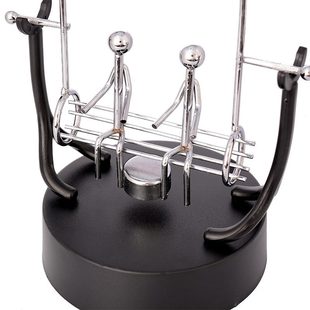 情侣客厅荡秋千永动仪艺摆动桌面电磁铁机摆摇步摆件生日礼物