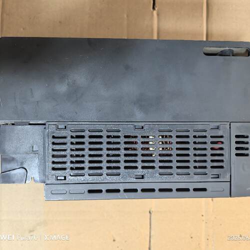 议价东芝变频器型号VFAS1-4075PL-WN1，7.5kW，
