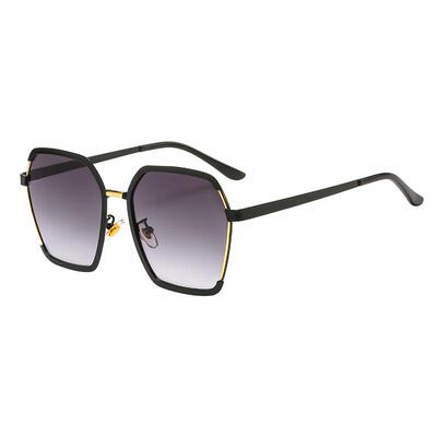 网红ins风街拍墨镜女韩版潮