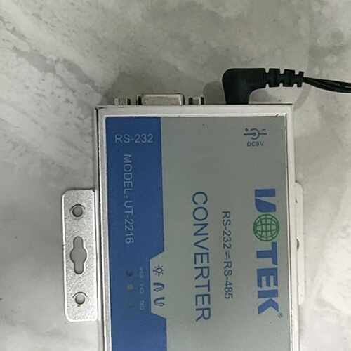 宇泰(UTEK)有源RS-232转RS-485接口转换器 。