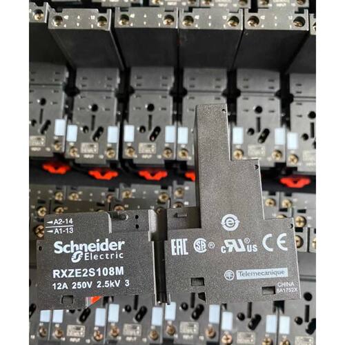 在线议价施耐德小型继电器基座 RXZE2S108M 8脚2开2闭插座