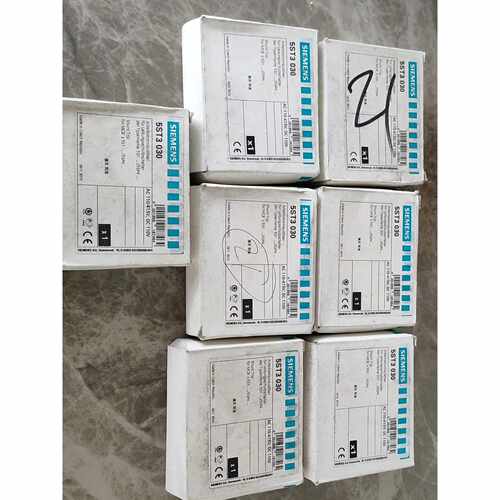 西门子5ST3030分励脱扣器，德国原装，几乎全新，带原包装