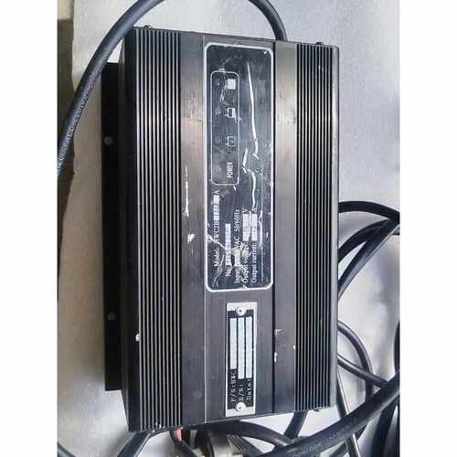 堆高车充电器12V18A  HWC2B1218A  全新未使