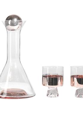 极简风玻璃展厅吧台桌面摆件酒具