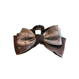 日韩秋日限定美拉德色系鲨鱼夹氛围感咖色抓夹蝴蝶结水钻通勤发抓