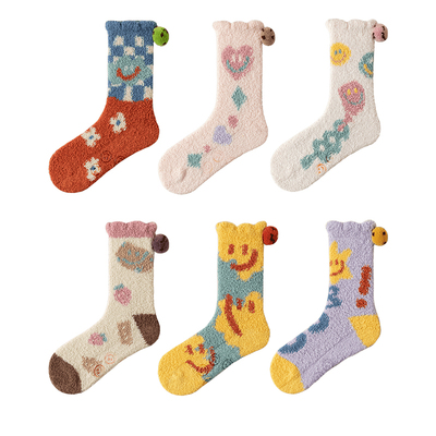 onepinecone珊瑚绒笑脸袜