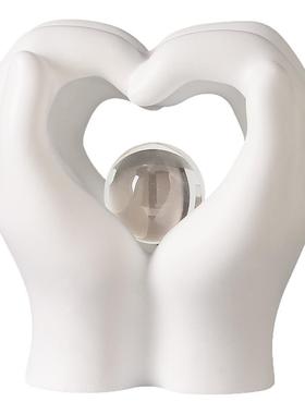 创意爱心比心摆件树脂工艺品