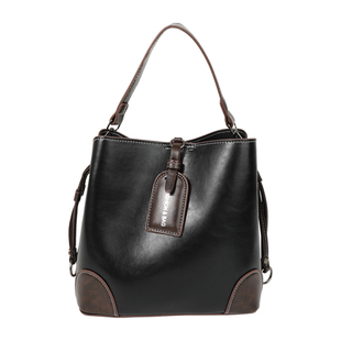 芙利卡2025韩款斜跨个性女包简约通勤高级感大容量腋下手拎百搭