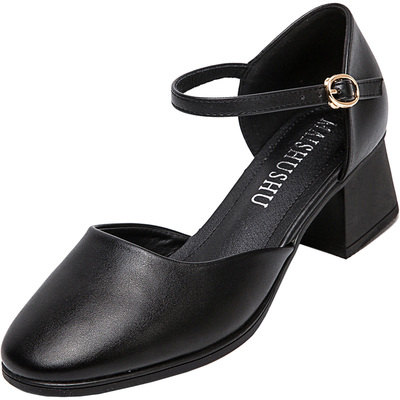 粗跟包头黑色中空皮鞋一字扣带