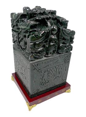 泰山墨玉九龙玉印玺摆设镇宅招财