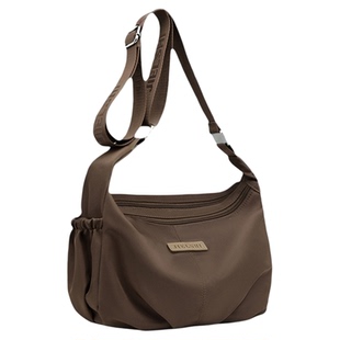 牛津布斜挎包女2025新款包包大容量多隔层轻便单肩小包时尚帆布包