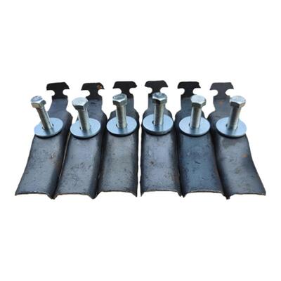 大梁脚踏板保护板螺丝卡扣