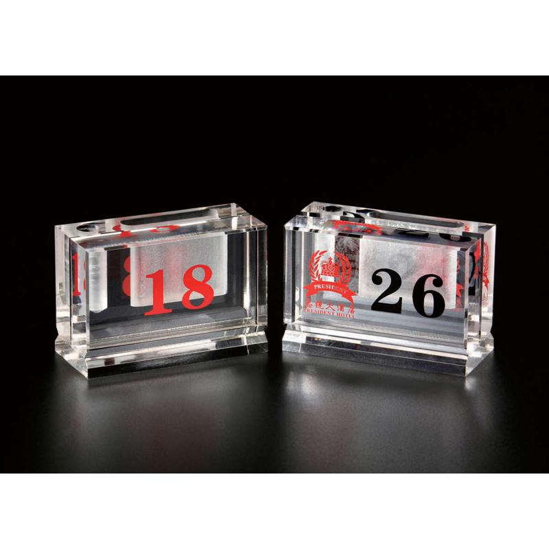 酒店西餐厅台卡桌牌酒水牌餐桌亚克力拱形台号牌餐座牌菜单夹订座